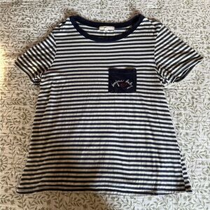 cute & cozy Urban Outfitters t-shirt